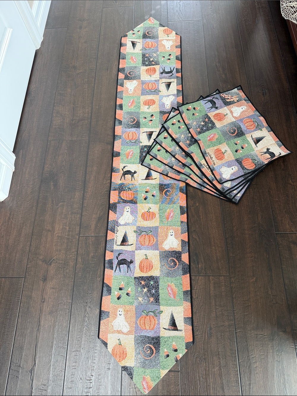 Halloween table runner 6 placemats fall decor